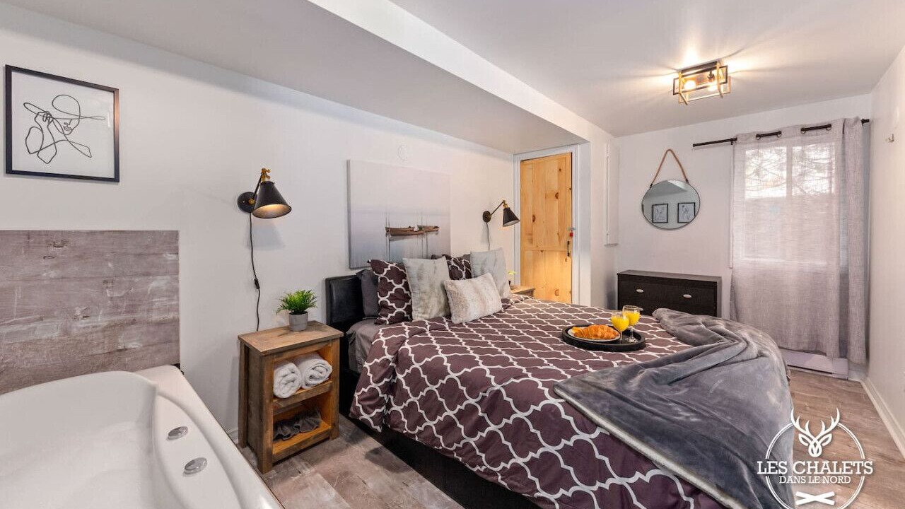 Photo of Bedroom in Sainte-Lucie-des-Laurentides