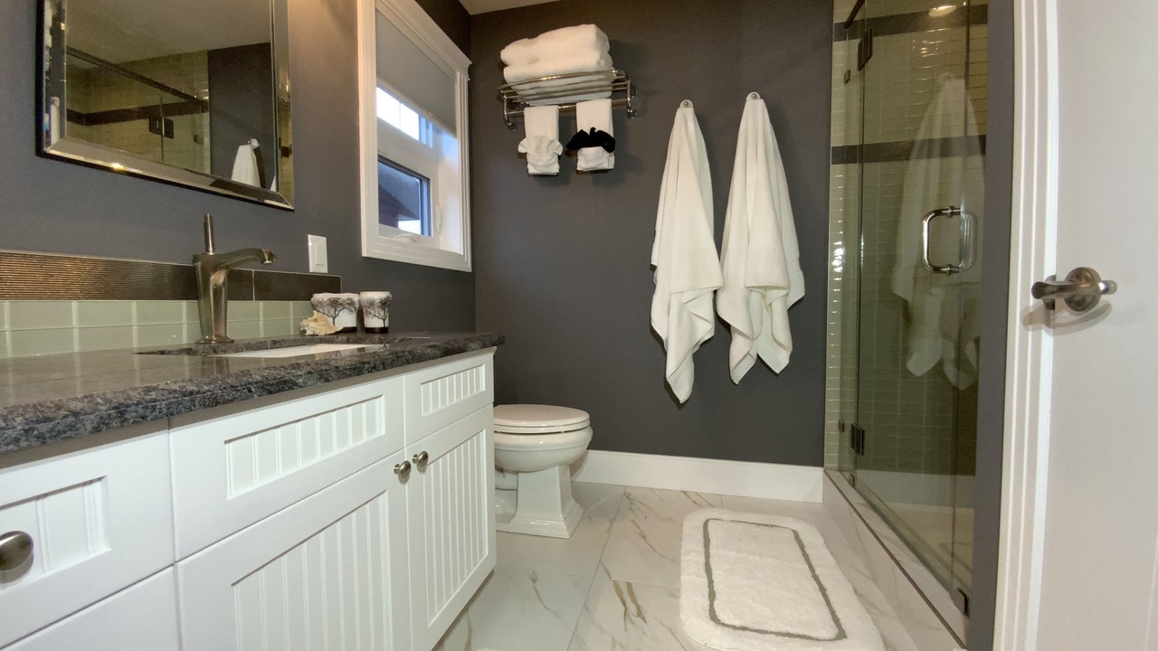 Photo of Bathroom in Sylvan Lake