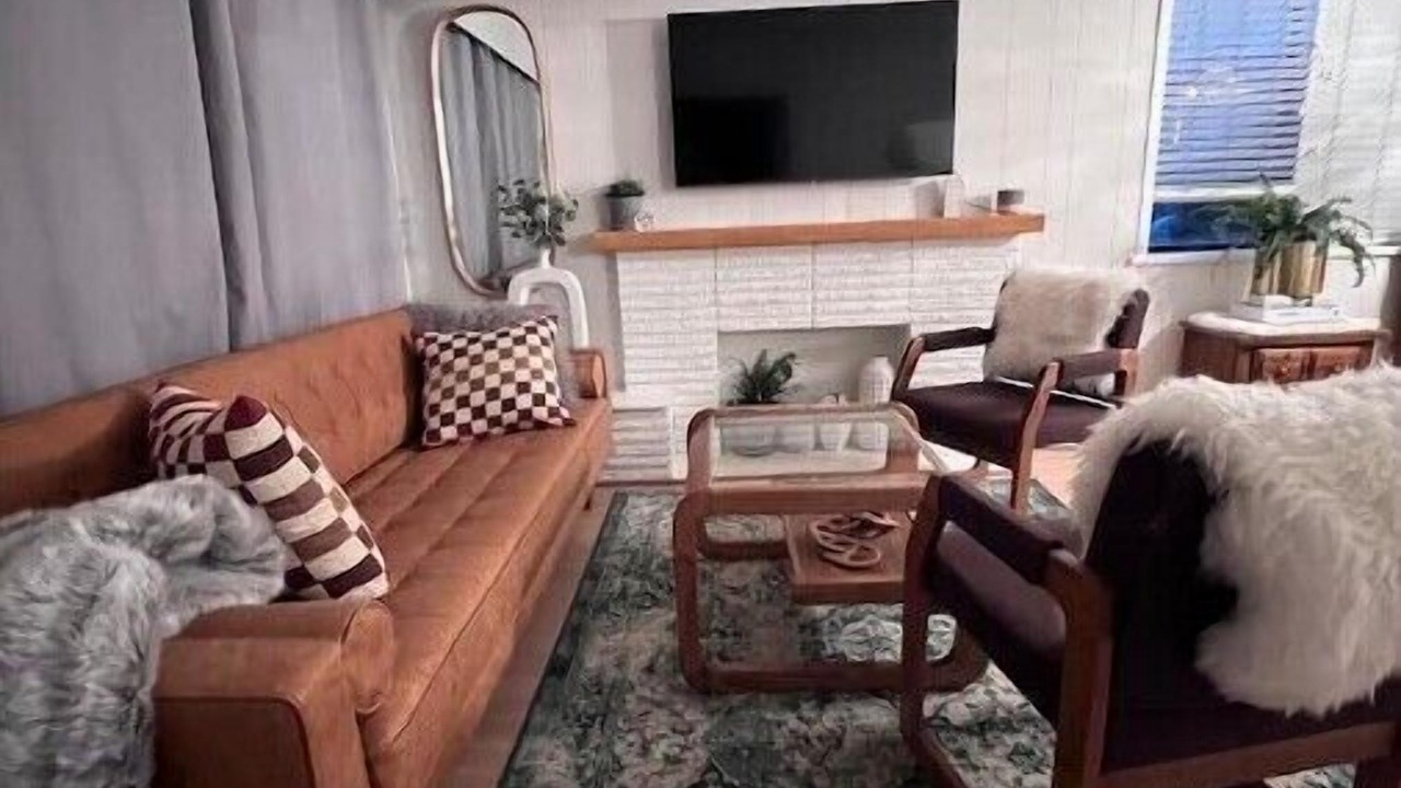 Photo of Livingroom in Vancouver South