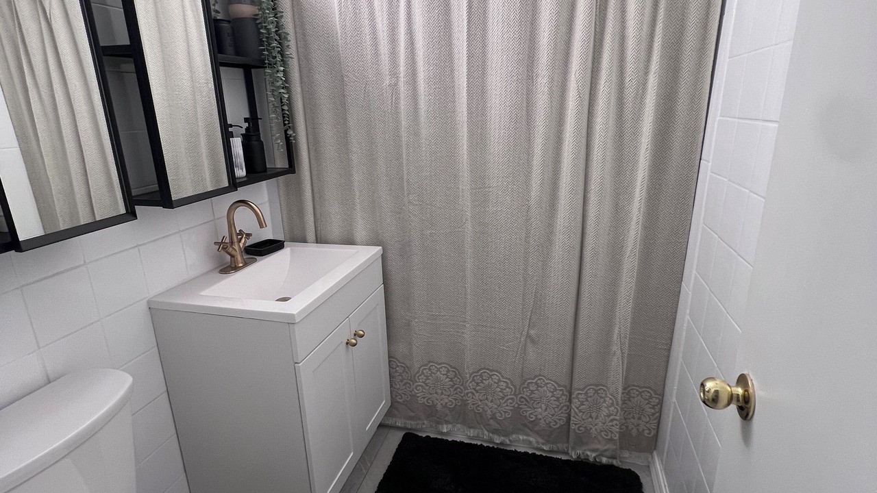 Photo of Bathroom in Vancouver South