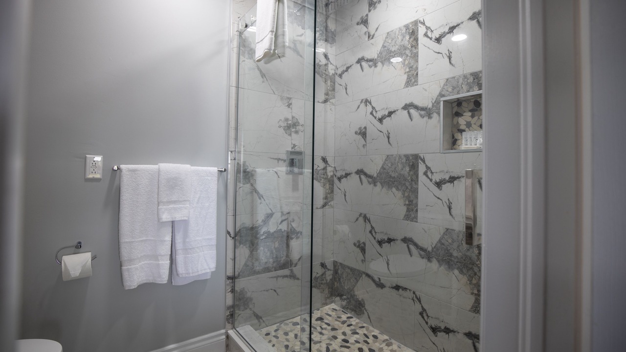 Photo of Bathroom in Niagara Falls
