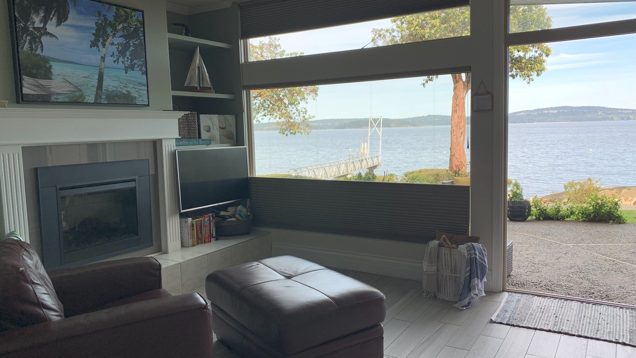 Photo of Bedroom in North Oyster