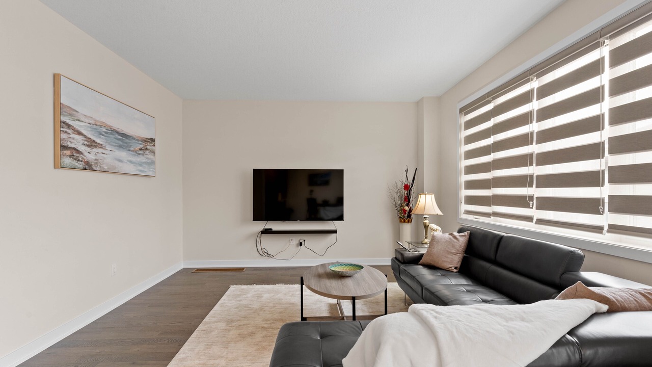 Photo of Livingroom in Welland