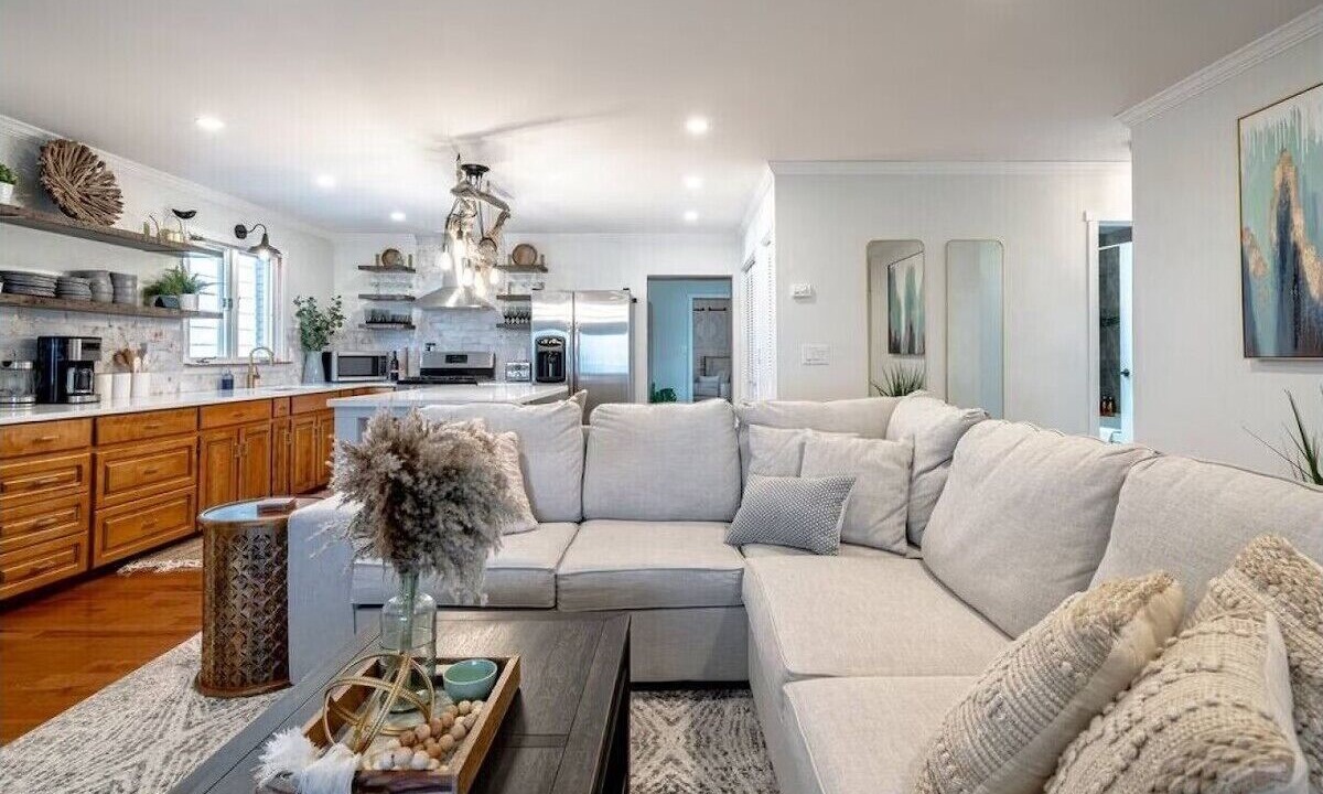 Photo of Livingroom in Leamington