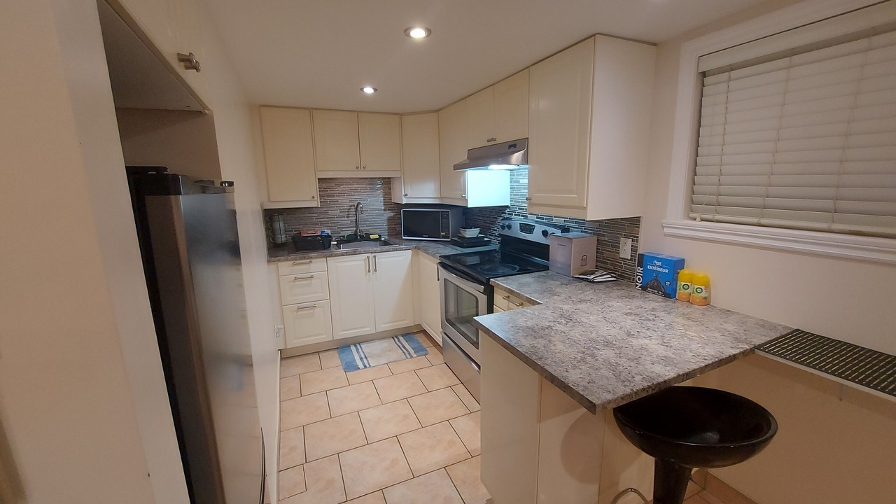 Photo of Kitchen in Laval-des-Rapides