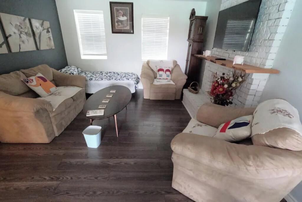 Photo of Livingroom in Ladner