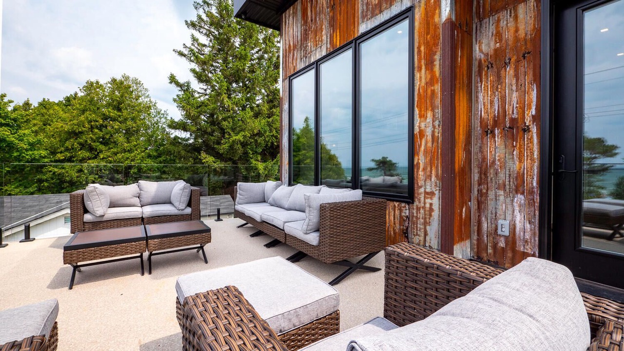 Photo of Patio Balcony in Sauble Beach