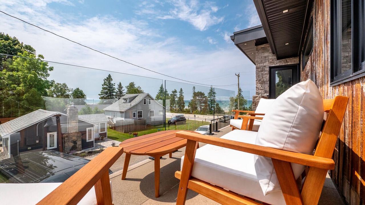 Photo of Patio Balcony in Sauble Beach
