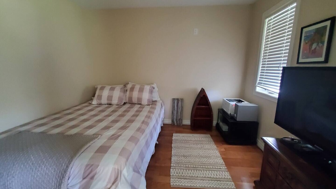 Photo of Bedroom in Cumberland Beach