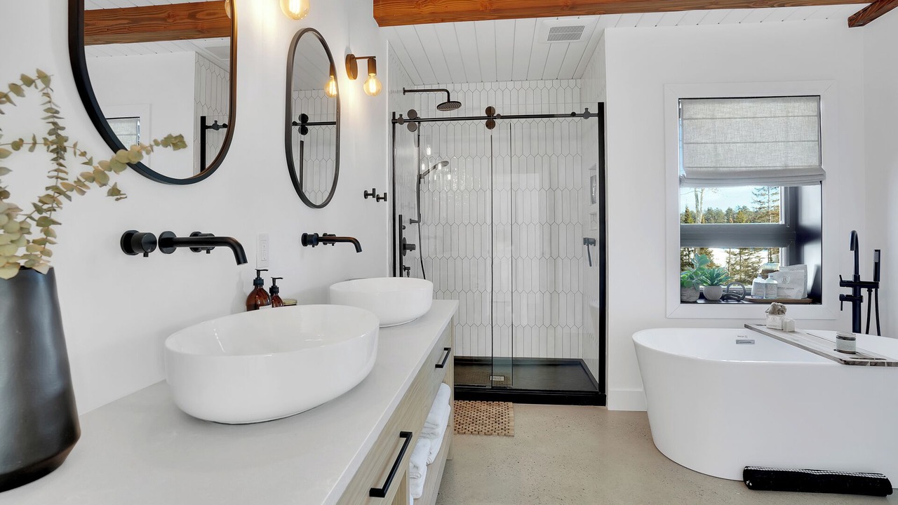 Photo of Bathroom in Lac-du-Cerf