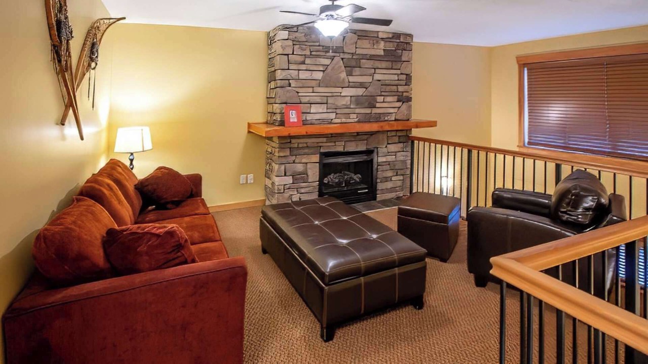 Photo of Livingroom in East Kootenay