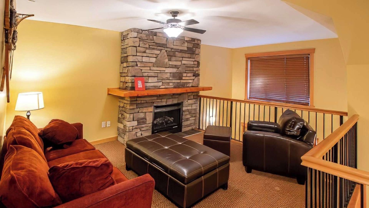 Photo of Livingroom in East Kootenay