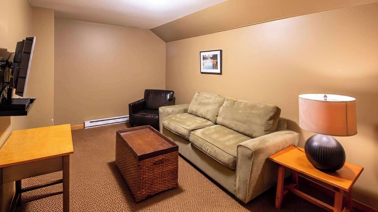 Photo of Livingroom in East Kootenay