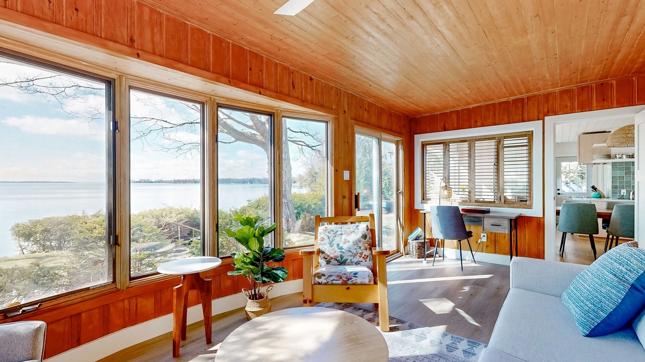 Photo of Livingroom in Innisfil