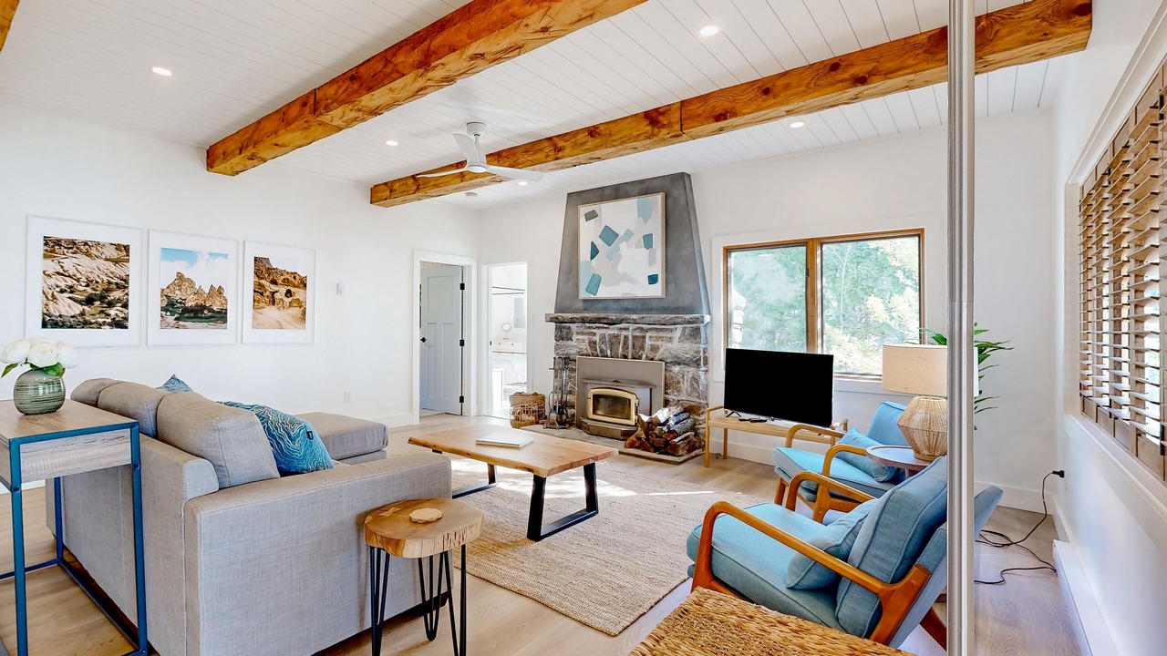 Photo of Livingroom in Innisfil