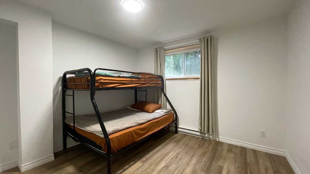 Photo of Bedroom in Entrelacs