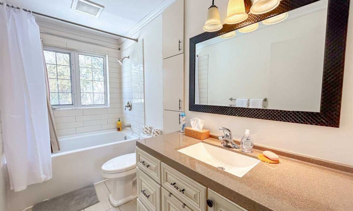 Photo of Bathroom in Downtown Gatineau