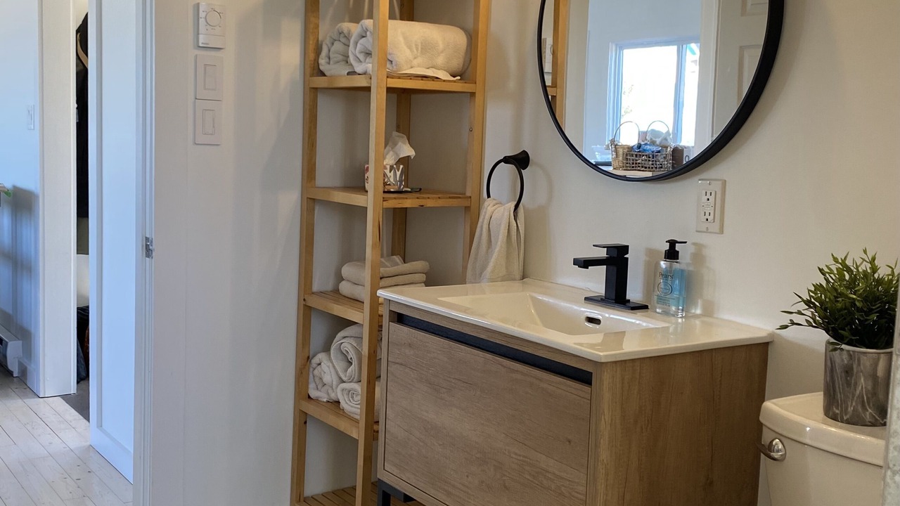 Photo of Bathroom in Brackley Beach
