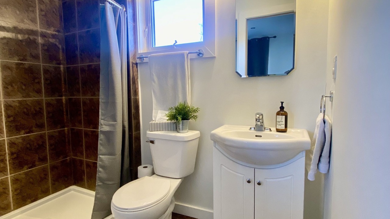 Photo of Bathroom in Brackley Beach