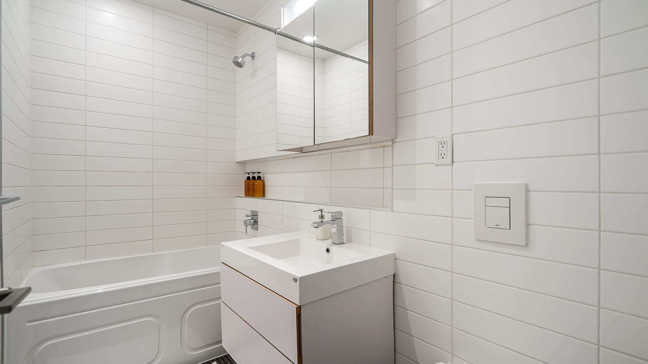 Photo of Bathroom in Chinatown