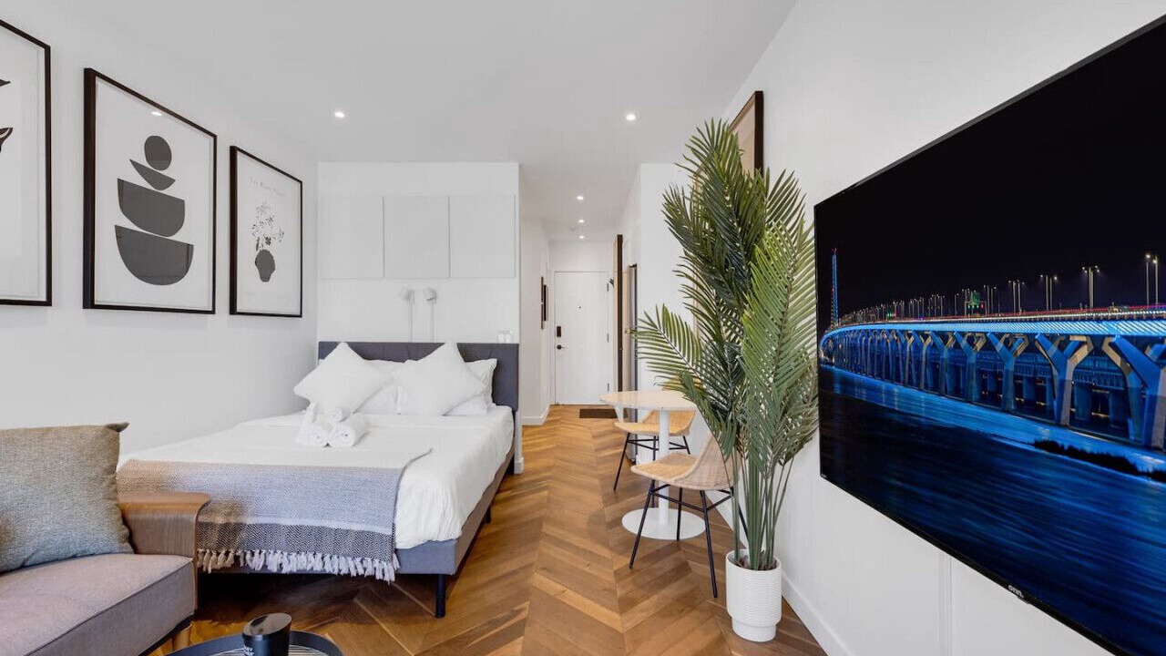 Photo of Bedroom in Downtown Montreal