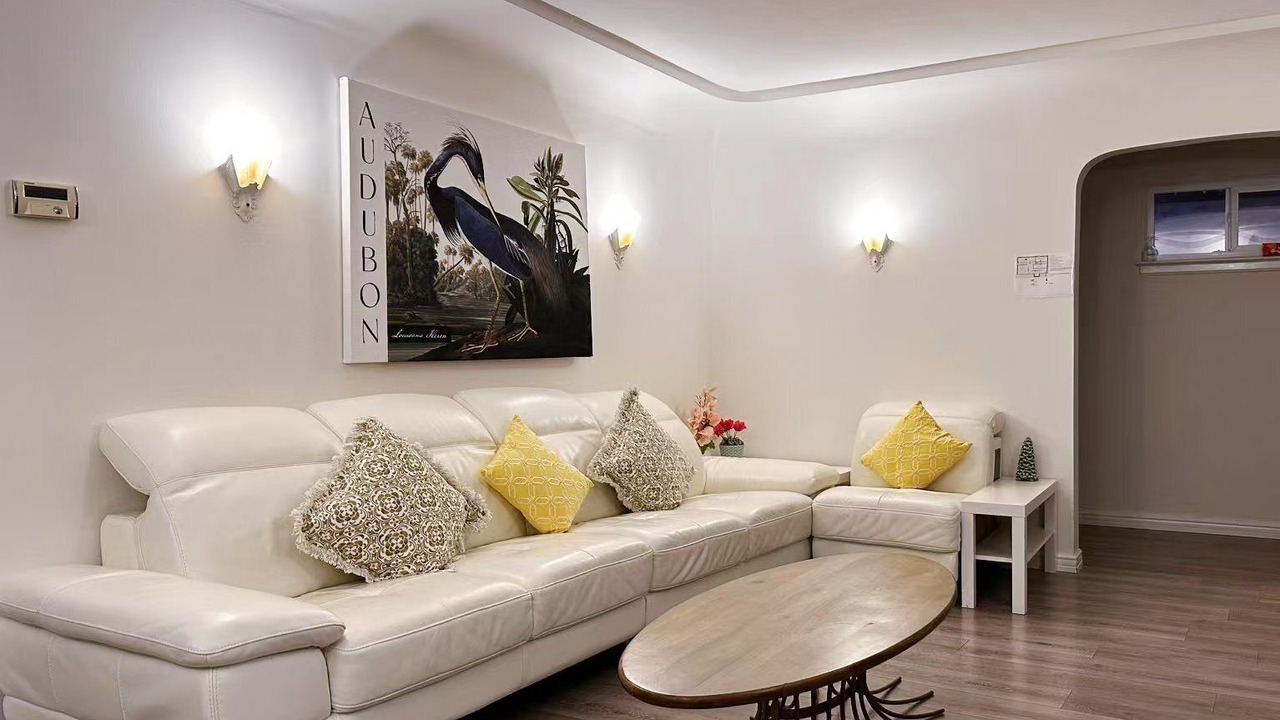 Photo of Livingroom in Kerrisdale