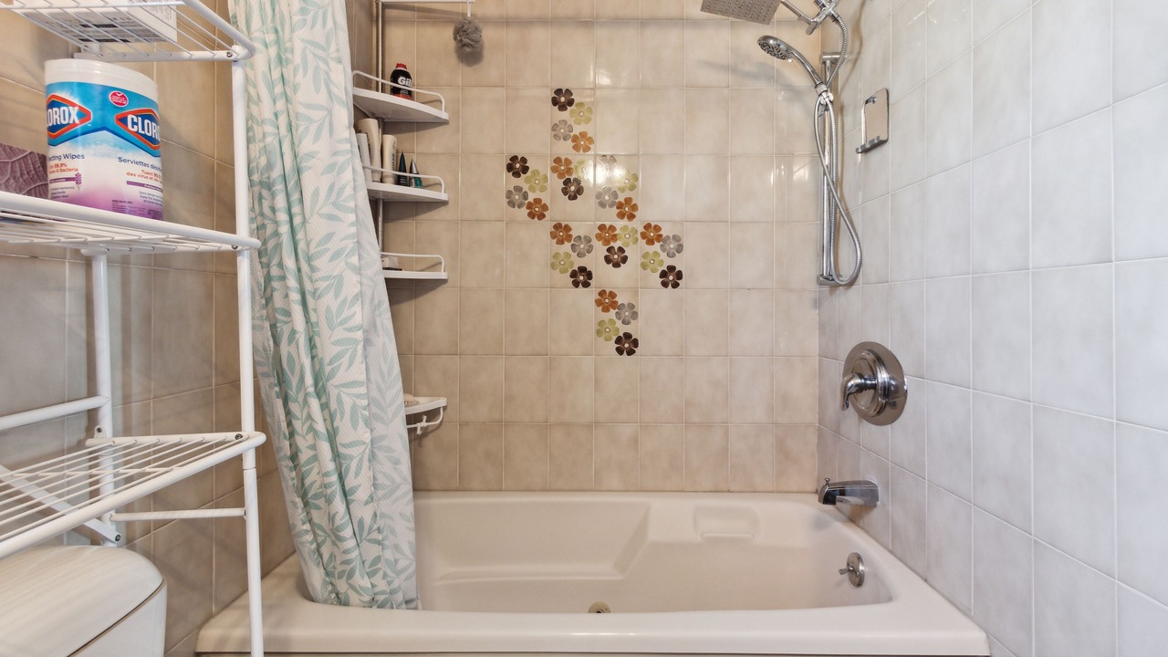 Photo of Bathroom in Cote-Saint-Paul