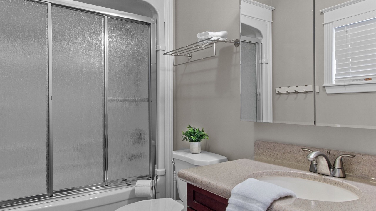 Photo of Bathroom in Quidi Vidi