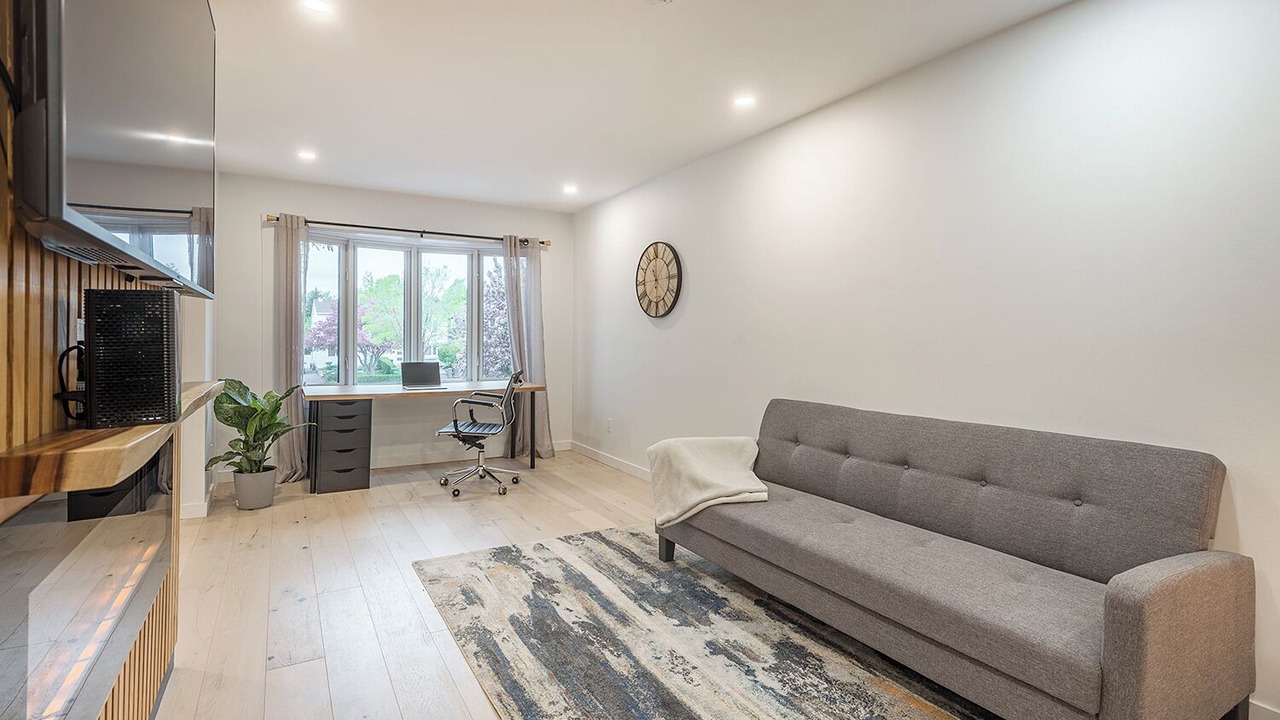 Photo of Livingroom in Brossard