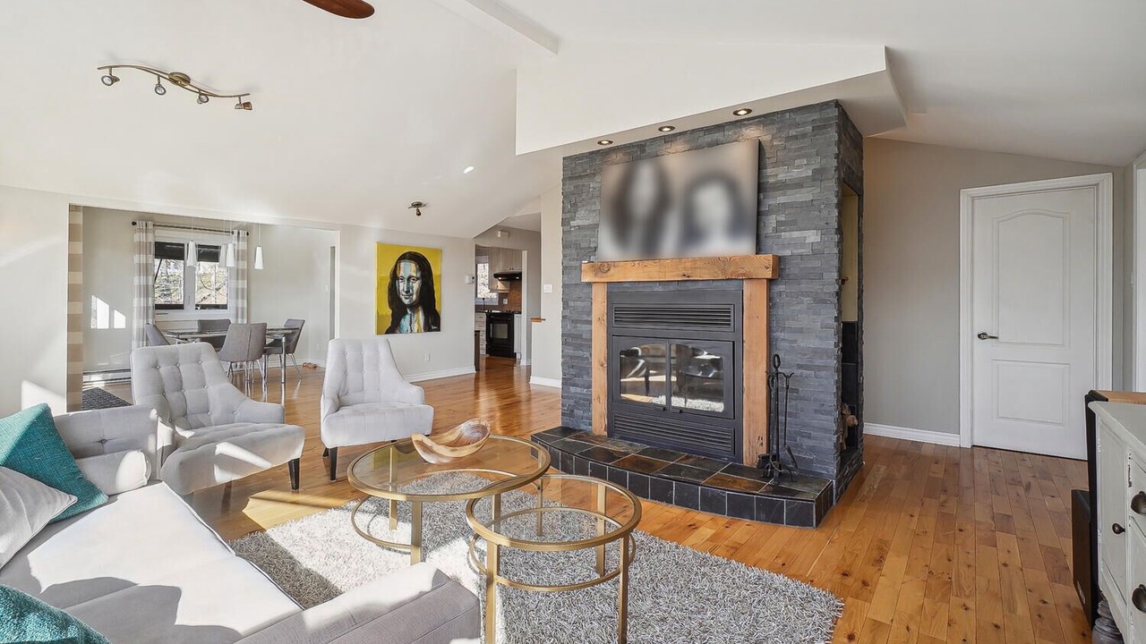 Photo of Livingroom in Saint-Sauveur
