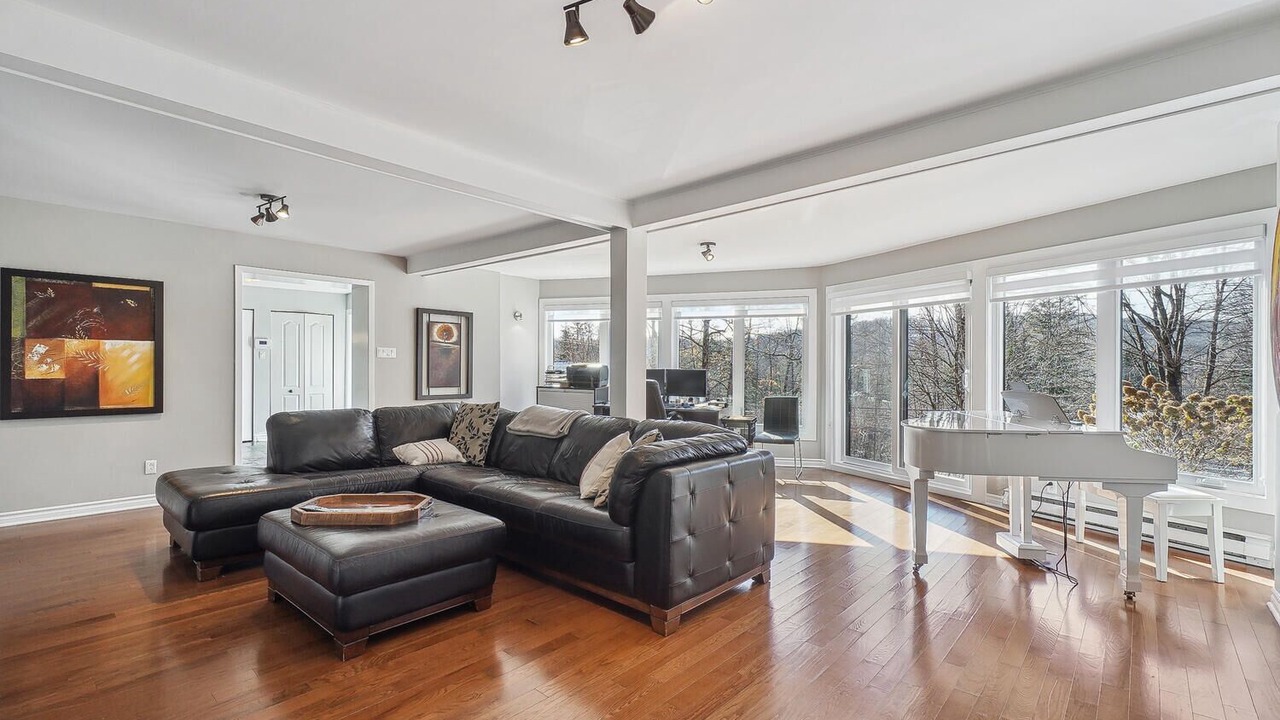 Photo of Livingroom in Saint-Sauveur