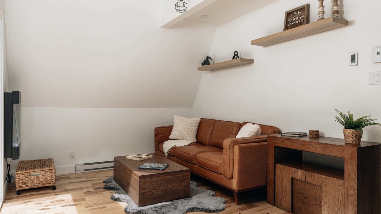 Photo of Livingroom in Amherst