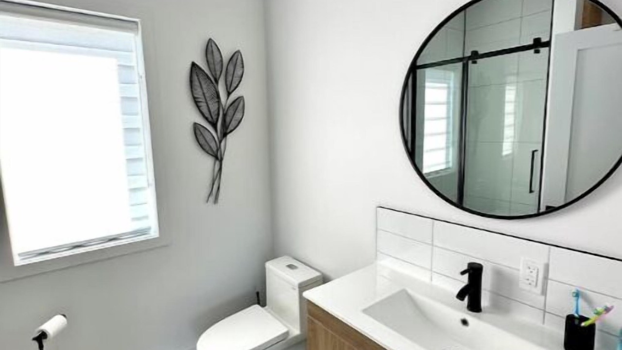 Photo of Bathroom in Saint-Anicet
