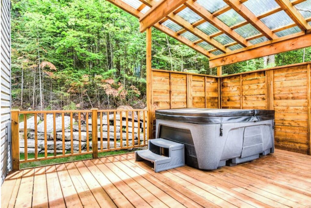 Photo of Patio Balcony in Sainte-Marguerite-du-Lac-Masson