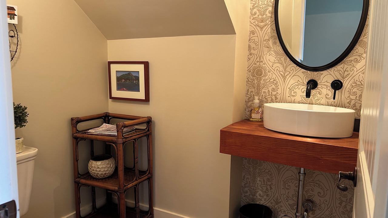 Photo of Bathroom in Duncan