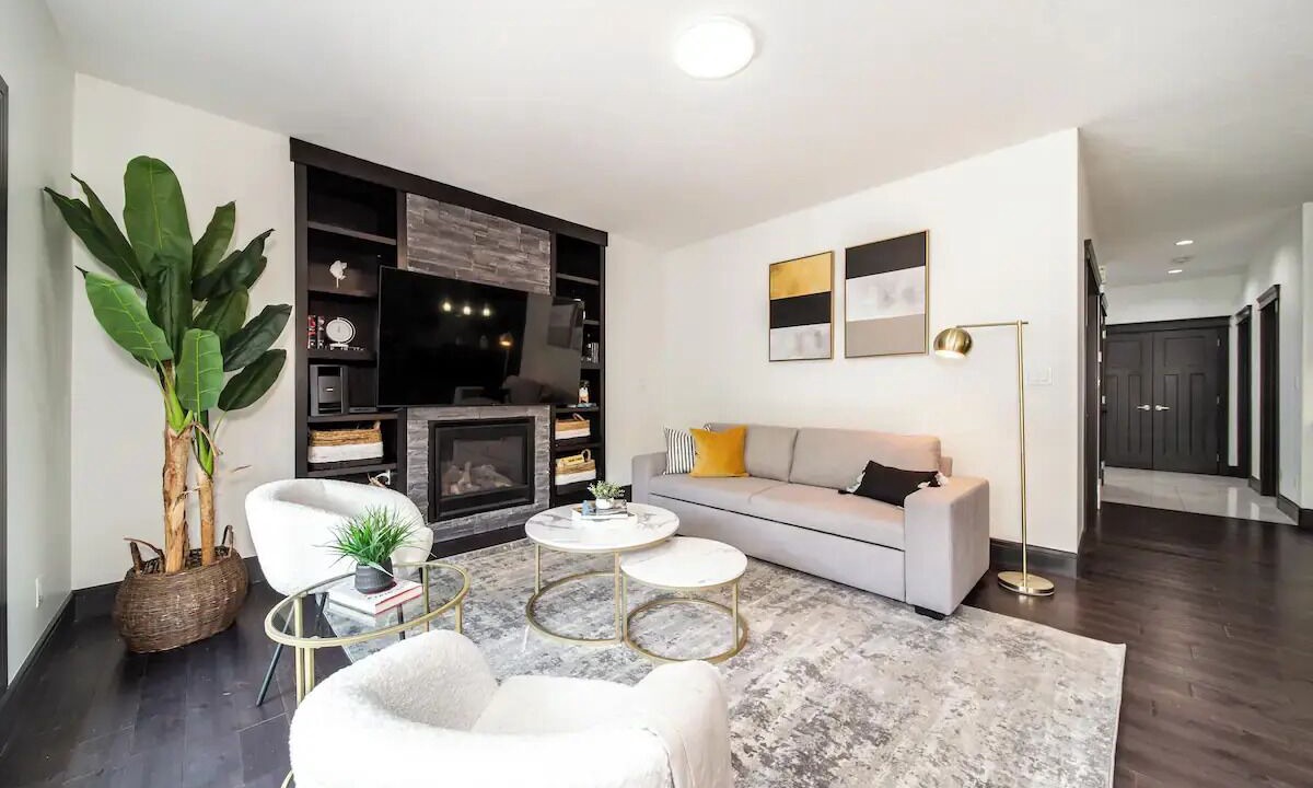 Photo of Livingroom in St. Albert