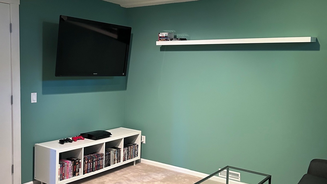 Photo of Livingroom in Southeast Edmonton