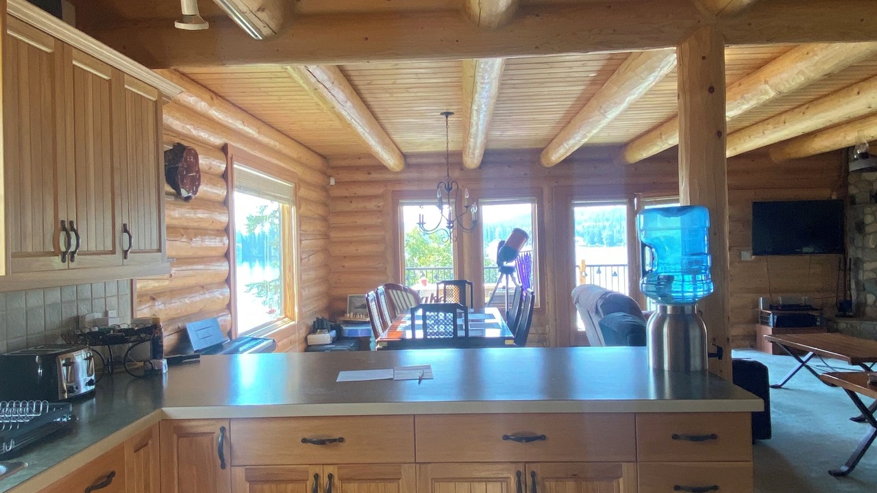 Photo of Kitchen in Deka Lake