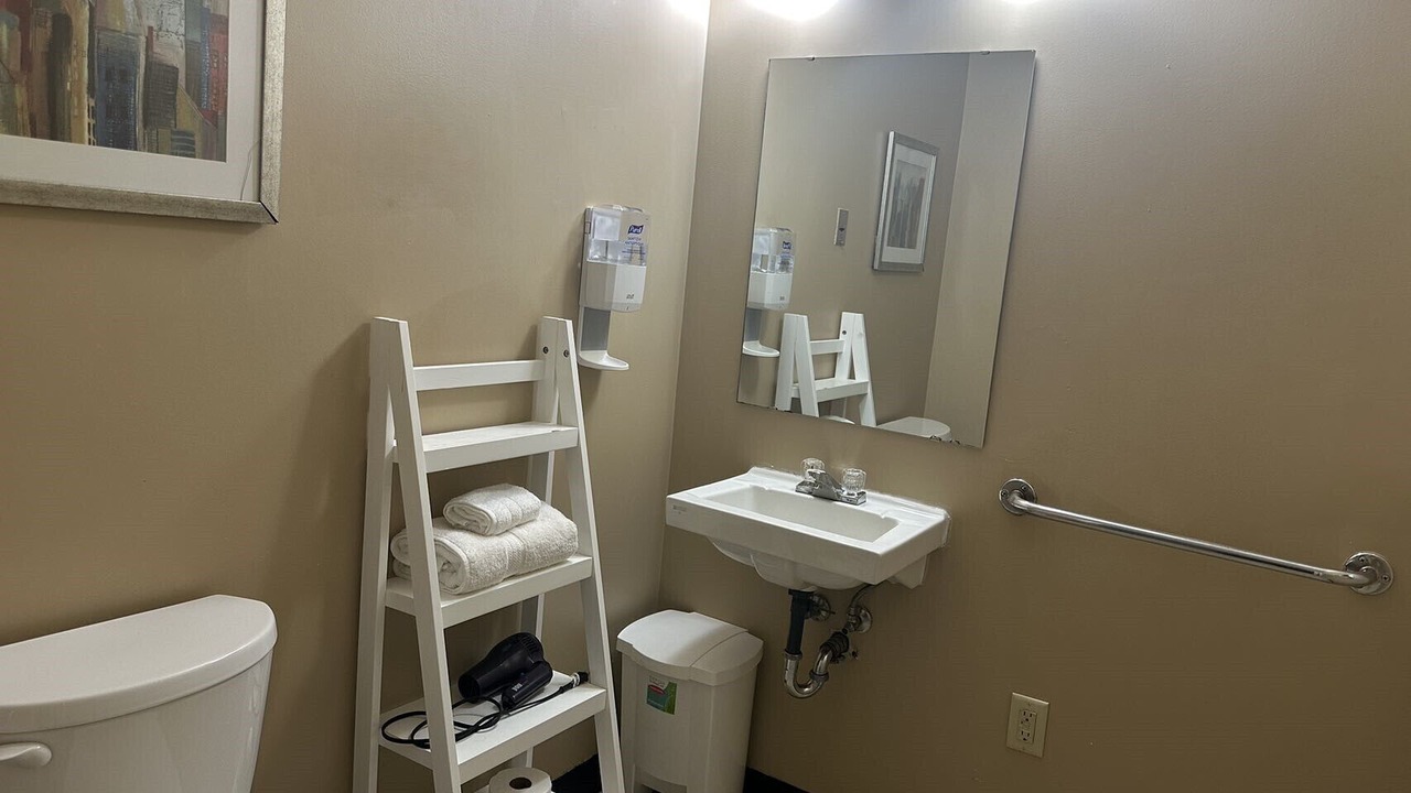 Photo of Bathroom in Owen Sound