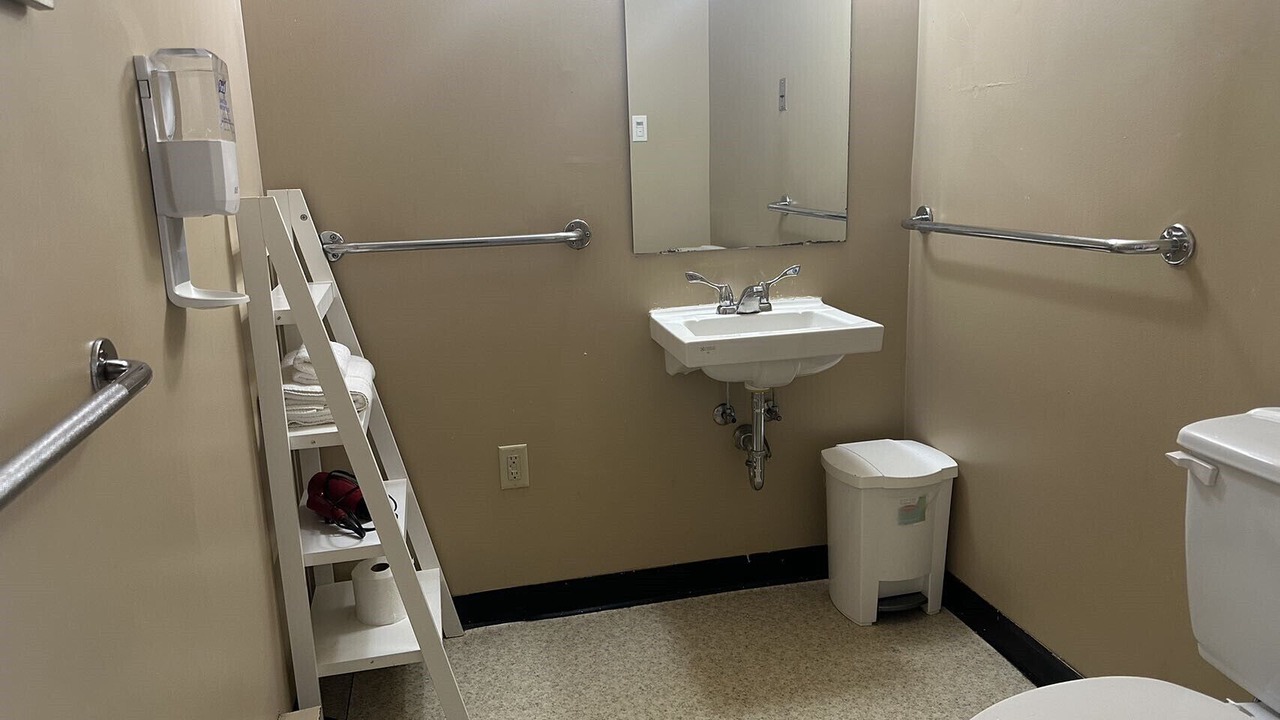 Photo of Bathroom in Owen Sound