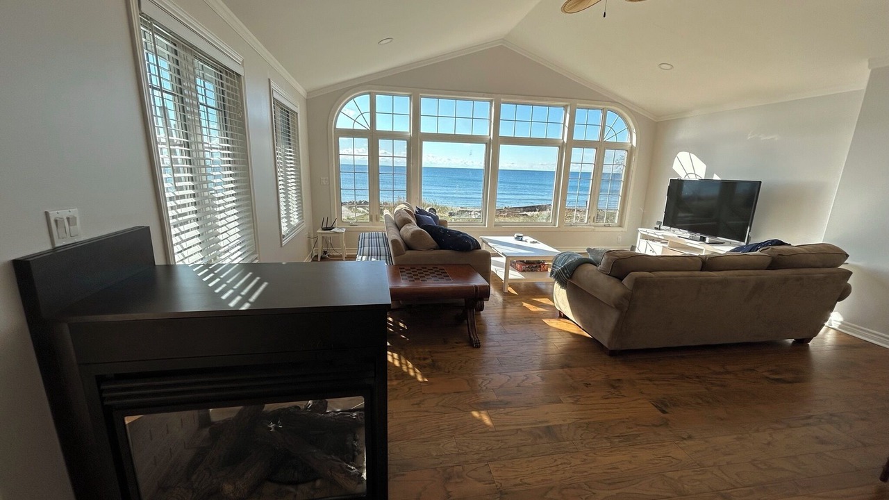 Photo of Livingroom in Dunnville