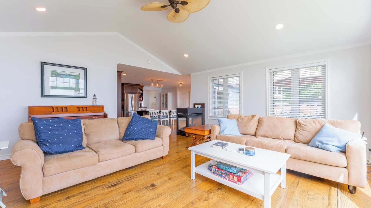Photo of Livingroom in Dunnville