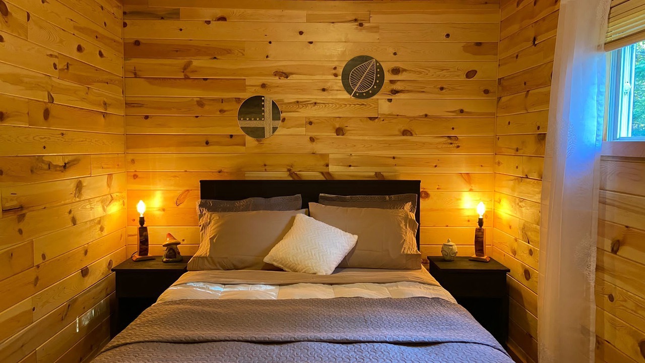 Photo of Bedroom in Waterville