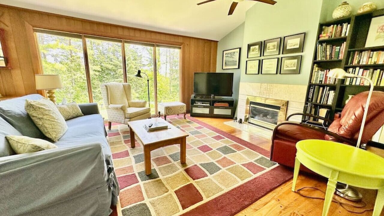 Photo of Livingroom in Meaford