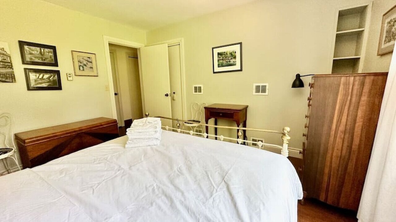 Photo of Bedroom in Meaford