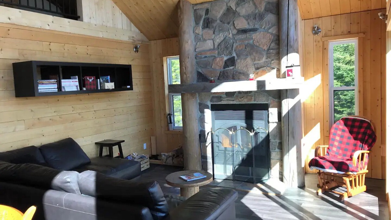 Photo of Livingroom in Mont-Carmel