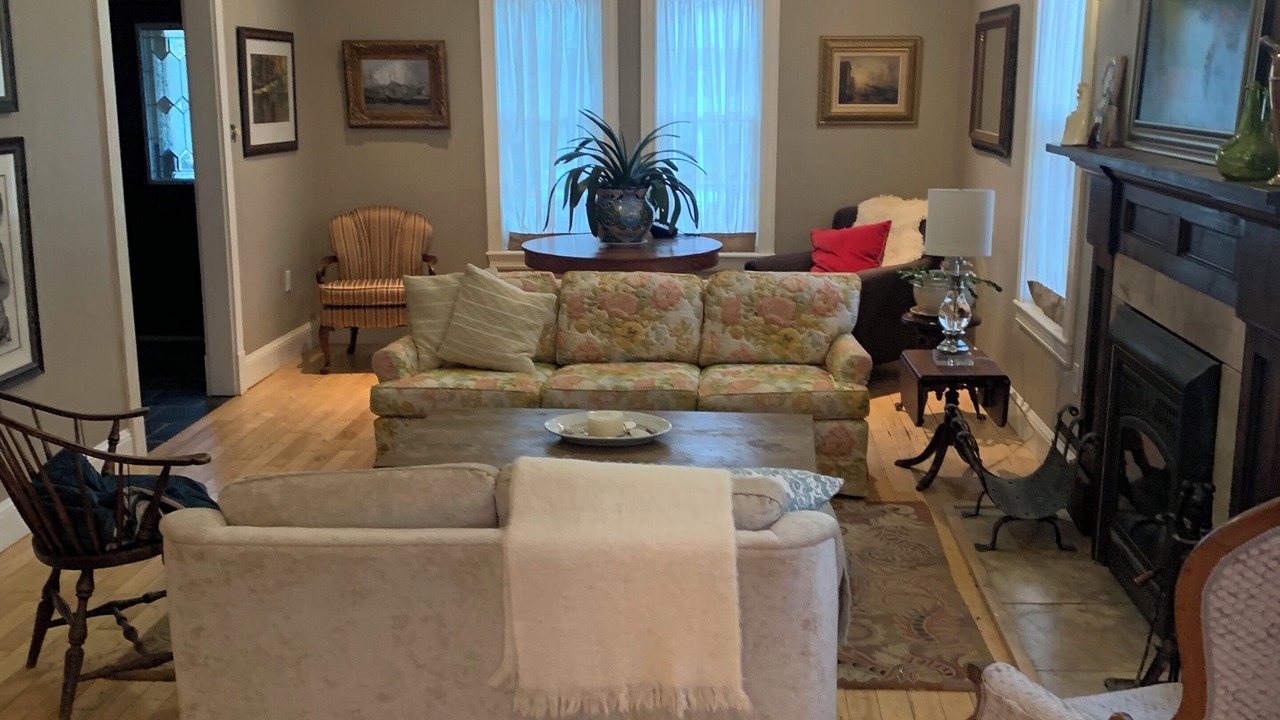 Photo of Livingroom in North End