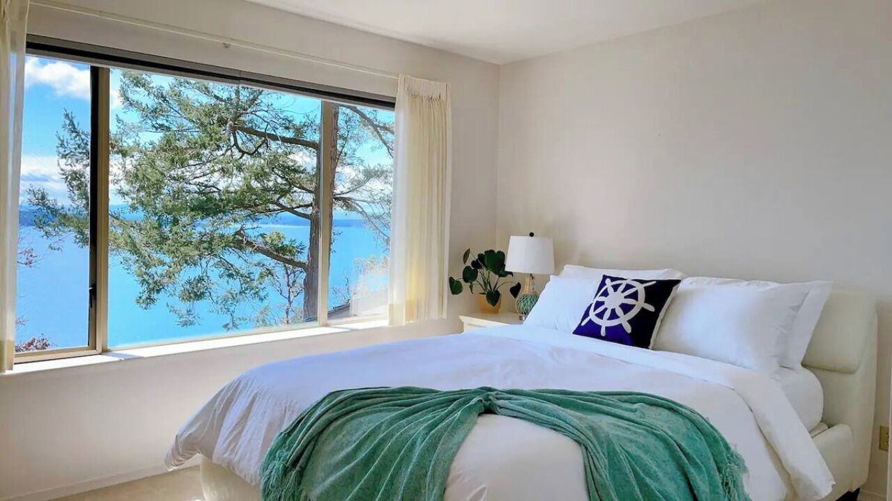 Photo of Bedroom in Pender Island