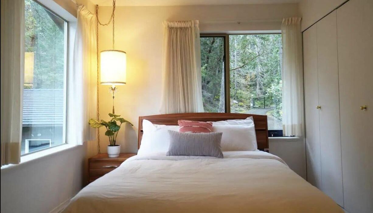 Photo of Bedroom in Pender Island