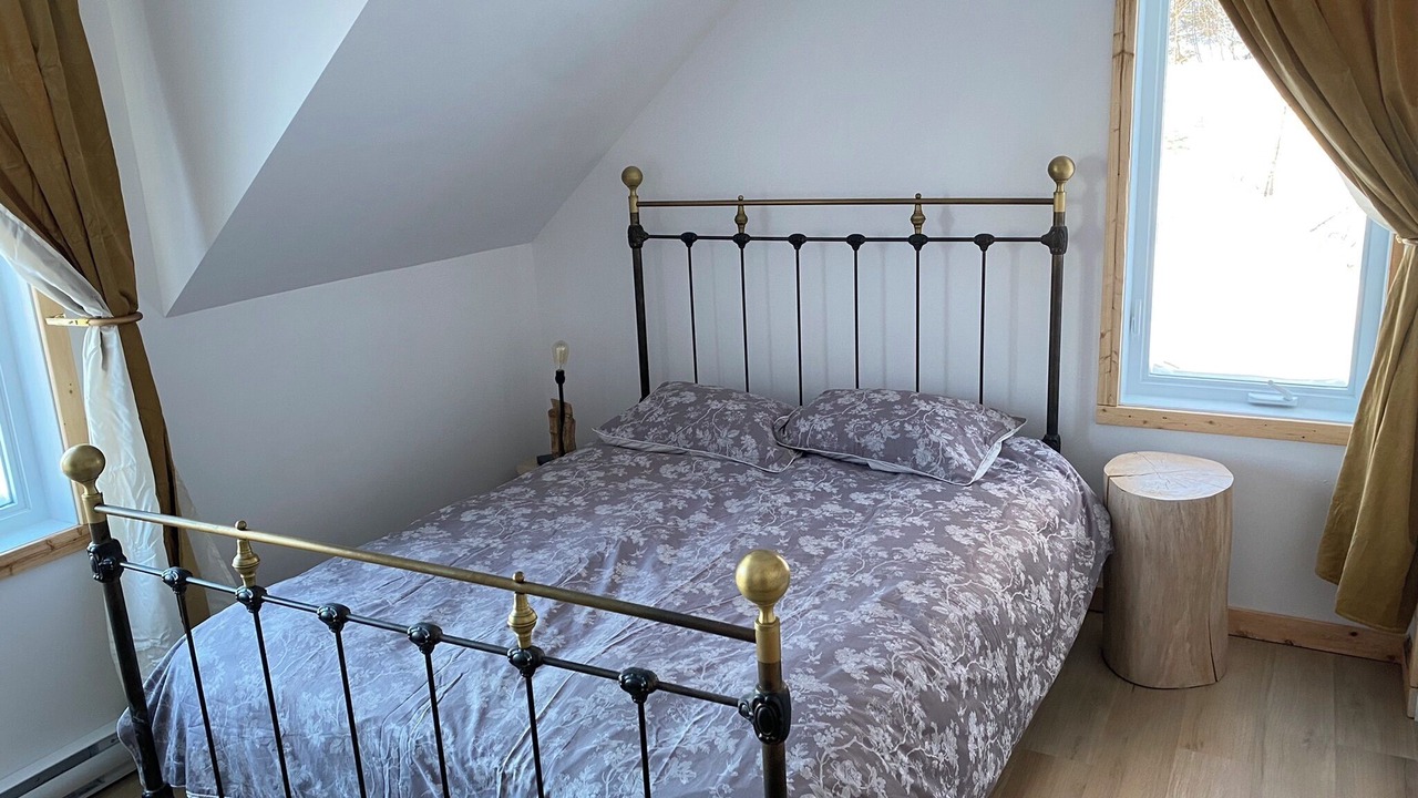 Photo of Bedroom in L'Anse-Saint-Jean
